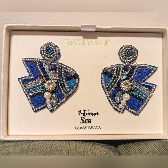 NIB Persimmon Vitamin Sea Blue Fish Glass Beaded Designer Earrings - Picture 1 of 11
